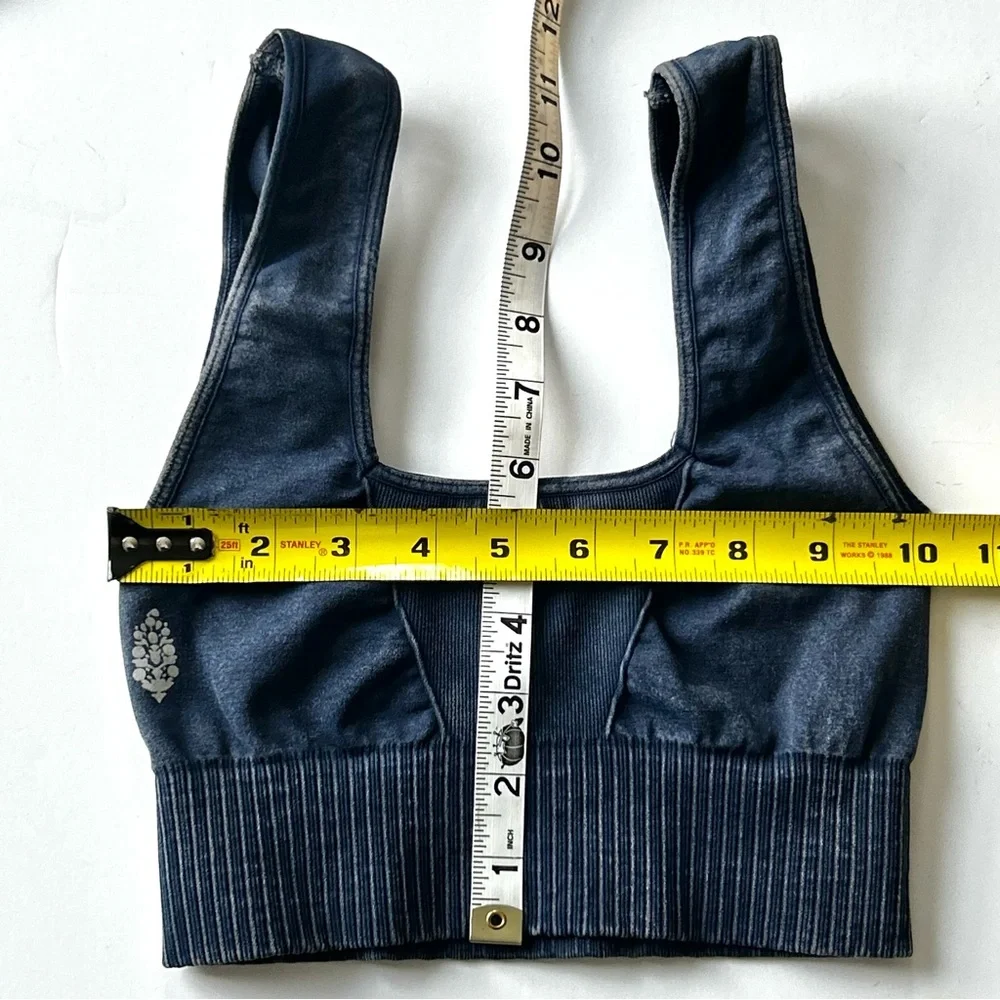 ☀️(A371) NEW Free People Movement Square Neck Bra. Washed Navy. Size: XS/S - Picture 5 of 8